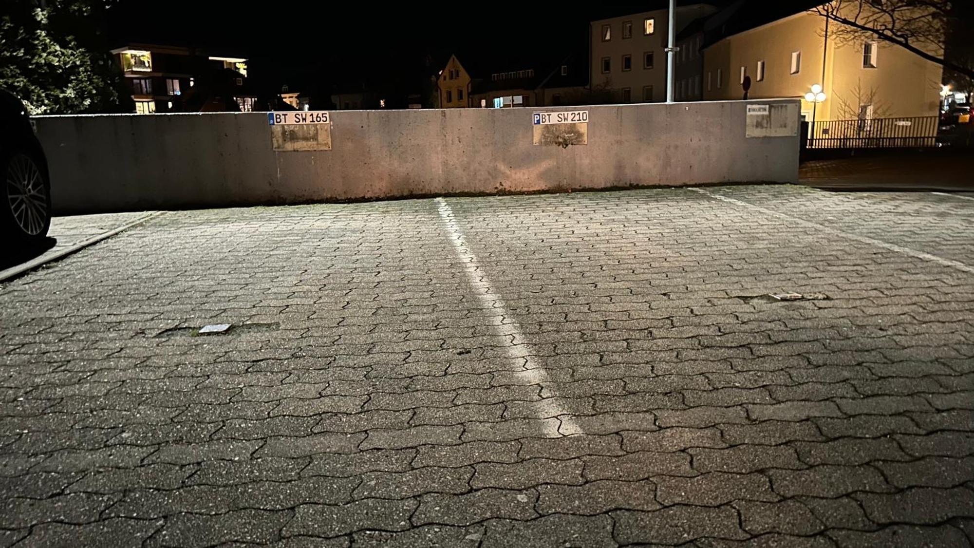 Gemuetliches Helles Apartment Mit Balkon Und Parkplatz Vor Der Tuer Im Zentrum Von Bayreuth Exterior foto